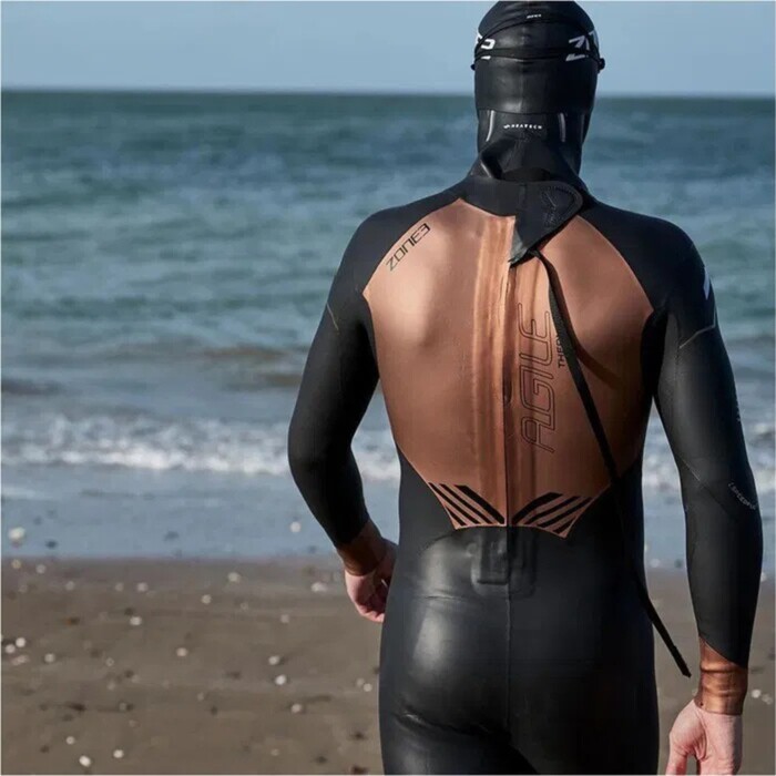 2024 ZONE3 Mens Thermal Agile Wetsuit - Black / Gold & Zone3 Recycled 2 LED Light 28L Backpack Swim Safety Buoy & Dry Bag Bundle